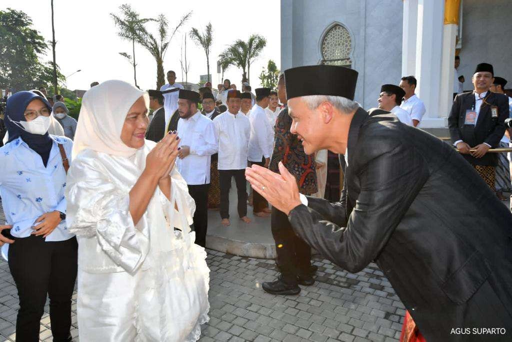 Galeri Foto Presiden Jokowi Salat Ied Di Masjid Sheikh Zayed