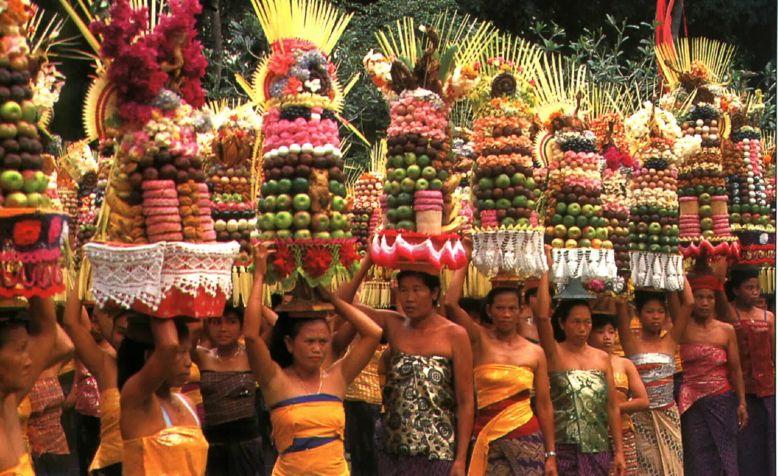 UPACARA: Slah satu ritual ummat Hindu di Bali. (foto istimewa)