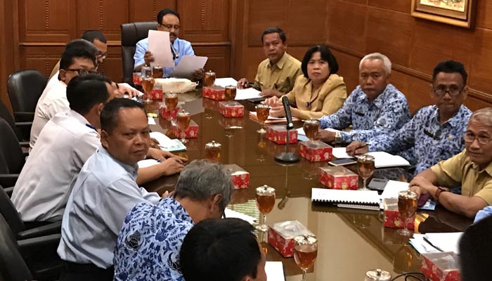 Rapat Koordinasi perahu tambang di Ruang Kerja Wagub Jatim