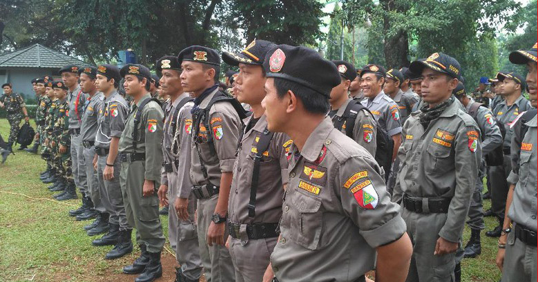 Banser NU menggelar apel kebangsaan dan kemah kemanusiaan di Ragunan, Jakarta, Selasa (18/4). (Foto: detikcom)