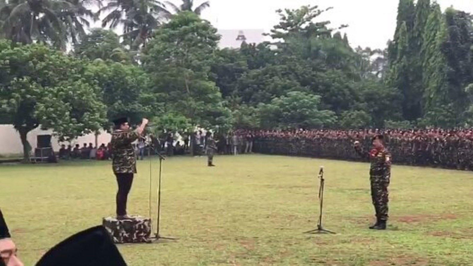 Banser NU menggelar apel kebangsaan dan kemah kemanusiaan di Ragunan, Jakarta, Selasa (18/4). (Foto: Istimewa)