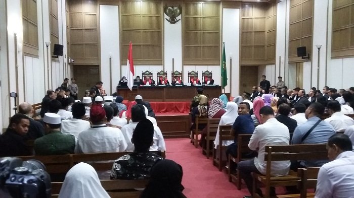 Sidang kasus penodaan agama di Sidang digelar Pengadilan Negeri Jakarta Utara di Gedung Kementerian Pertanian, Pasar Minggu, Jakarta Selatan, Kamis (20/4).