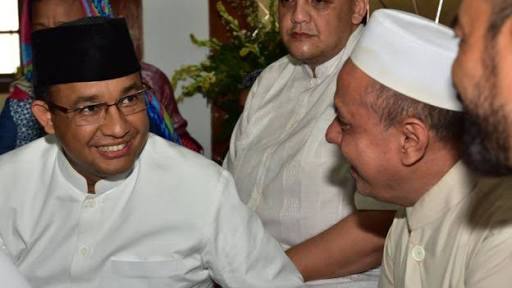 Gubernur DKI Terpilih Anies Baswedan saat di markas FPI Petamburan, Jakarta.