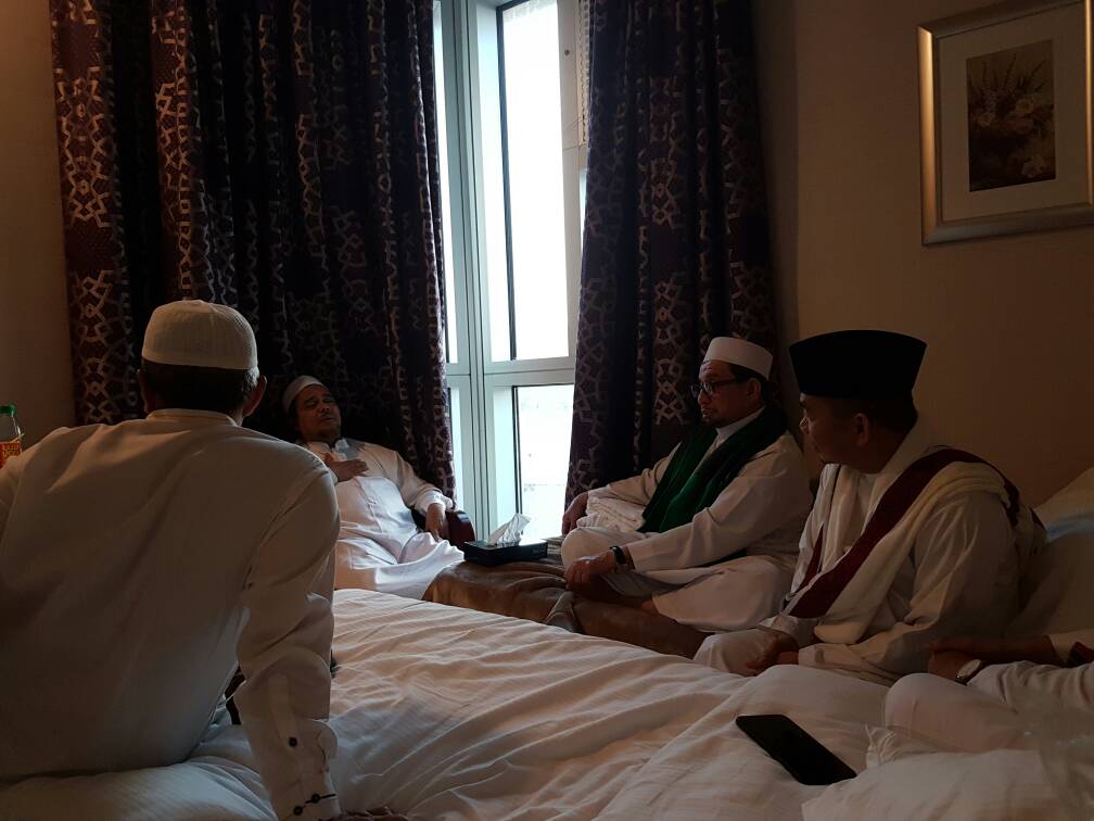 Habib Rizieq Shihab & Salim Segaf Al Jufri (Majelis Syuro PKS). (Foto: Istimewa) 