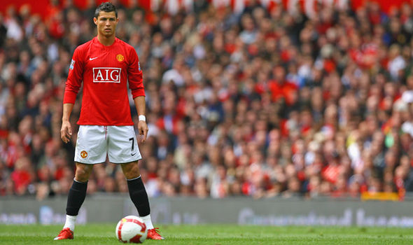 Christiano Ronaldo 8 tahun lalu ketika masih berkostum Manchester United. (foto: dokumentasi)