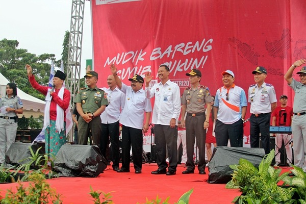 Pemberangkatan digelar di Lapangan Makodam V Brawijaya Surabaya, Rabu (21/6) pagi.