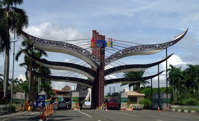 Gerbang Taman Mini Indonesia Indah. (foto:dokumentasi)