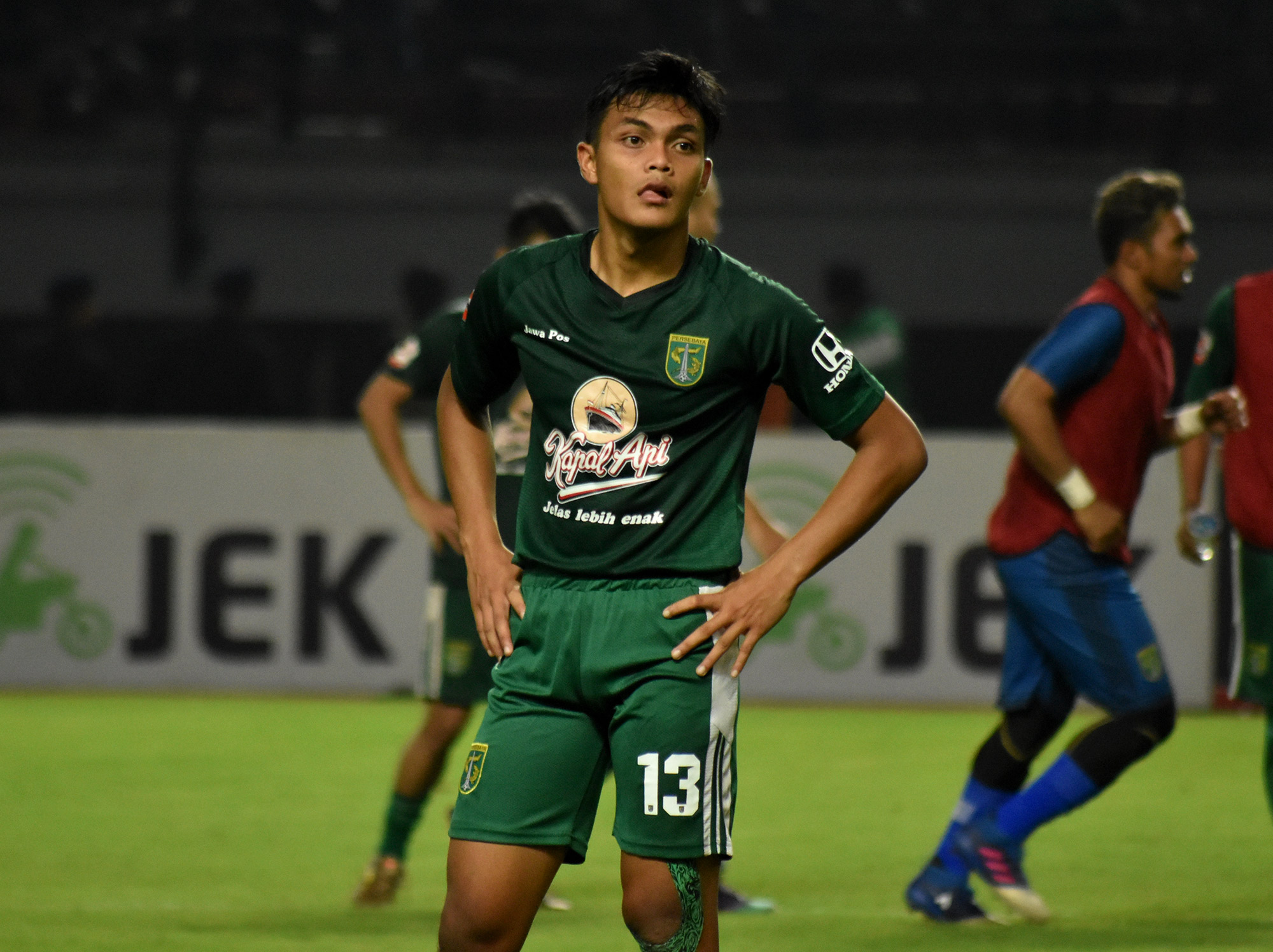 Rachmat Irianto yang berhasil jalani debutnya bersama Persebaya dengan mampu kalahkan Persatu Tuban 2-0. (foto: Ngopibareng.id)