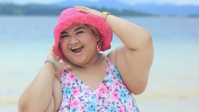 Artis Pretty Asmara.