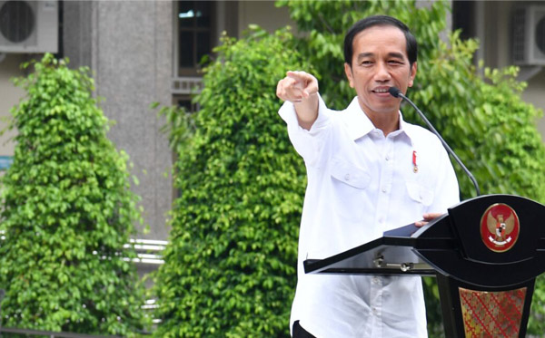 Presiden saat memberikan sambutan pada Kongres Pancasila Ke-9 yang dihelat di Kampus Universitas Gadjah Mada, Yogyakarta, Sabtu (22/7). (Foto: Biro Pers/Setpres)