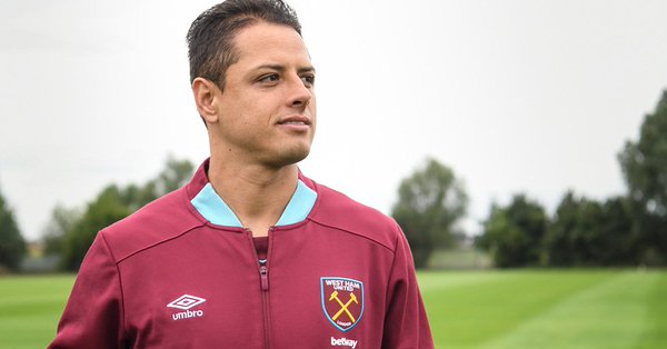 avier chicharito Hernandez, resmi bergabung dengan West Ham United pada Senin (24/7). (foto: dok. West Ham United)