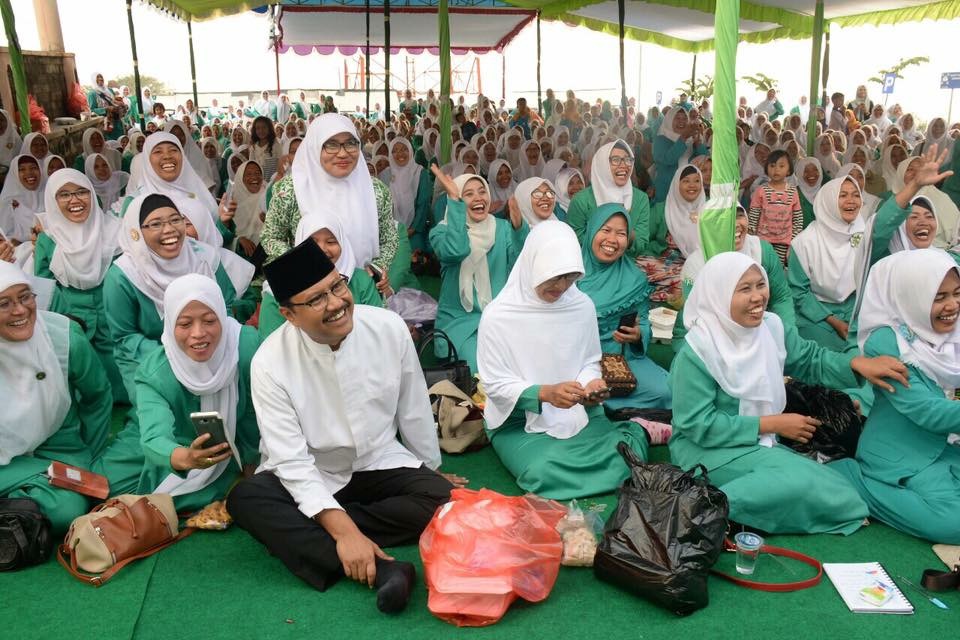 Wagub Jatim saifullah Yusuf bersama ribuan kader Fatayat se Jawa Timur