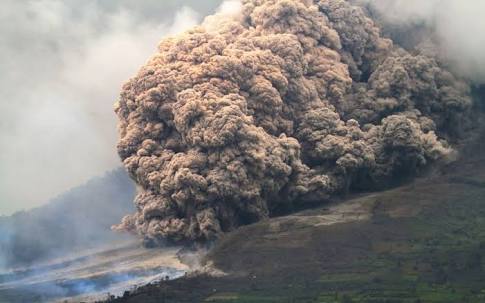 Letusan Sinabung 