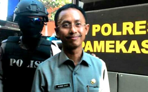 Satuan Tugas Penindakan KPK melakukan operasi tangkap tangan (OTT) terhadap Bupati Pamekasan Achmad Syafii dan Kepala Desa Dasok Agus Mulyadi, Rabu (2/8) kemarin, di Pamekasan, Jawa Timur. (Foto: Tom)