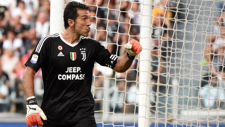 Tua-tua keladi, makin tua makin jago penalti. Inilah ekspresi penjaga gawang Juventus Buffon usai menahan tendangan penalti kapten Cagliari,  Diego Farias. foto:espn