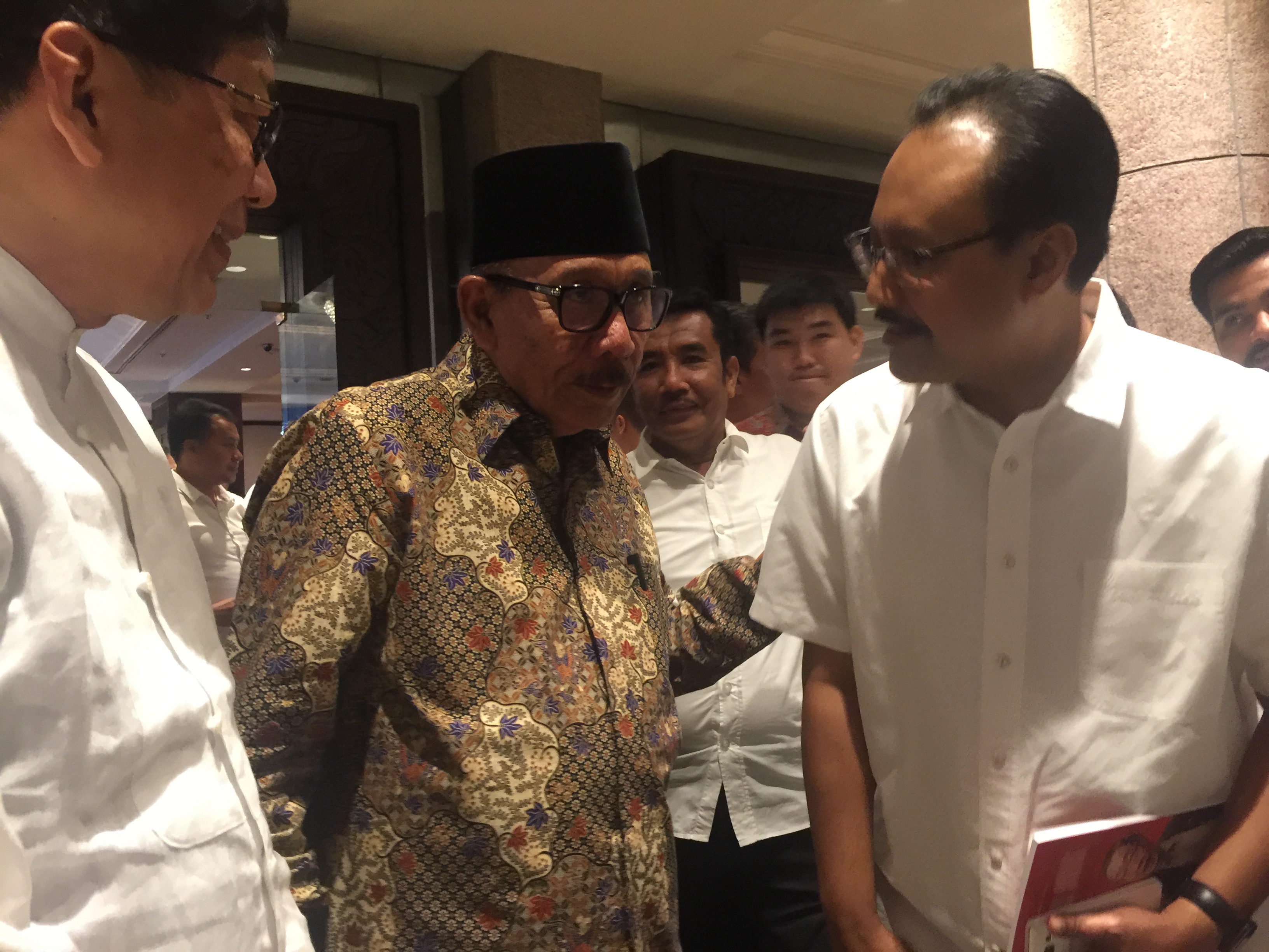 Gus Ipul bersama Imam Utomo usai Gala Dinner Musda ke 14 REI Jatim.