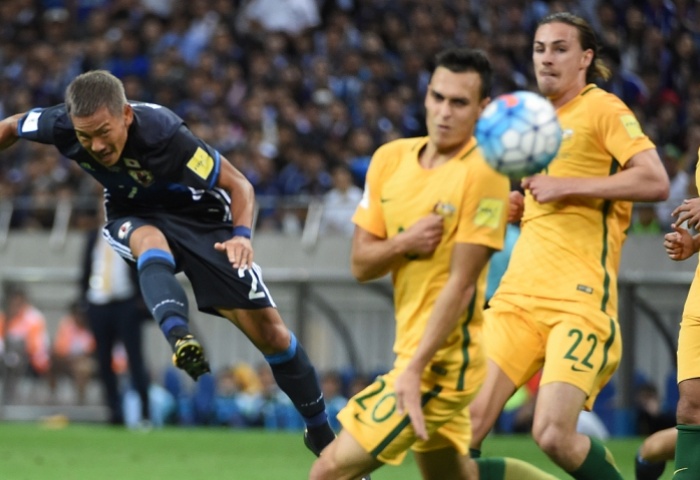 Geladang setang Jepang Yosuke Ideguchi meyumbang satu gol ke gawang Australia dalam 