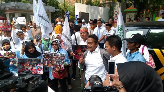 Puluhan massa berdemo di depan Kedubes Myanmar, Jakarta, Sabtu (2/9). (Foto: Istimewa)