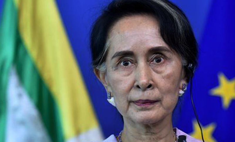 Petinggi pemerintahan Myanmar, dan penerima nobel perdamaian, Aung San Suu Kyi.