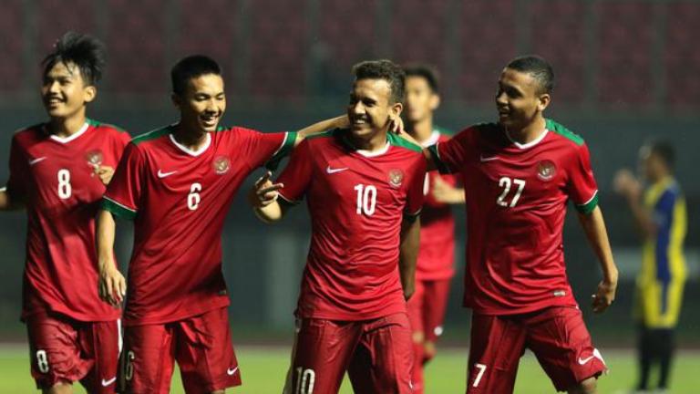 Pemain Timnas Indonesia Egy Mualana mencetak dua gol sekaligus memastikan kemenangan atas Myanmar dalam laga Piala AFF U18, tadi malam. foto:pssi