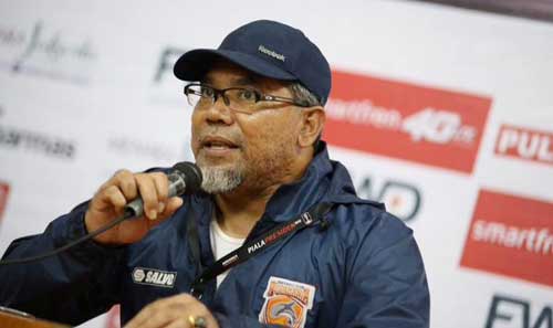 Pelatih Borneo FC dianggap melanggar kesepakatan kontrak karena tidak bisa menjaga nama baik klub setelah mendoakan Timnas Indonesia kalah di Piala AFF U19. Foto:offside