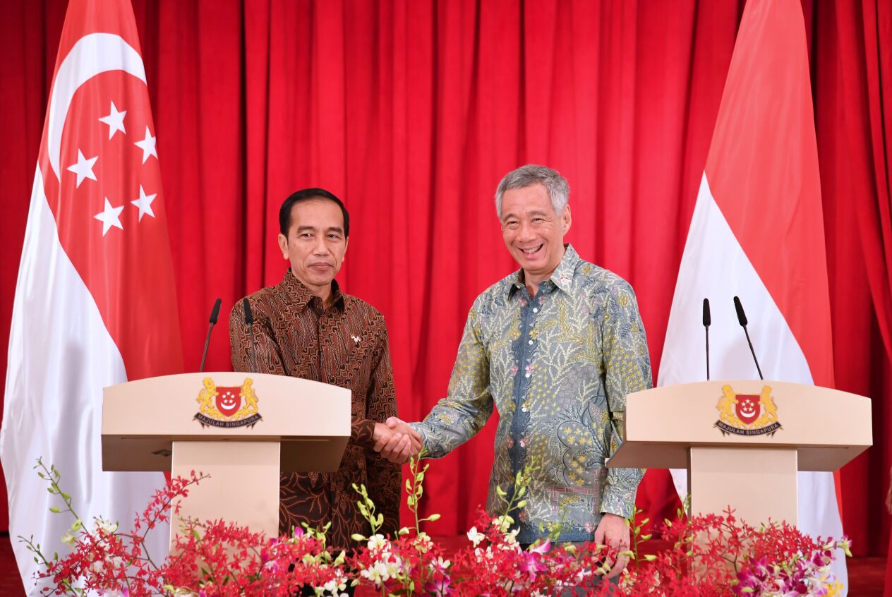 Presiden Joko Widodo dan Perdana Menteri Singapura Lee Hsien Loong sepakat akan fokus kerja sama di bidang ekonomi digital, Kamis (7/9), di The Istana, Singapura. (Foto Biro Pers/Setpres) 