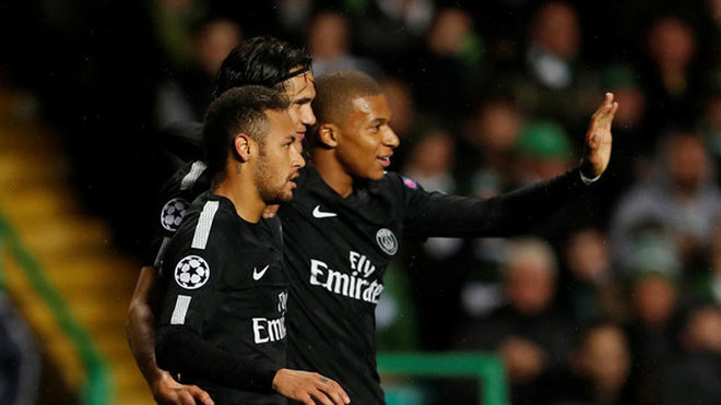 Trio penyerang PSG, Mbappe, Cavani dan Neymar tampil garang di kandang Celtic dalam laga perdana  Liga Champions, dini hari tadi.  foto:reuters