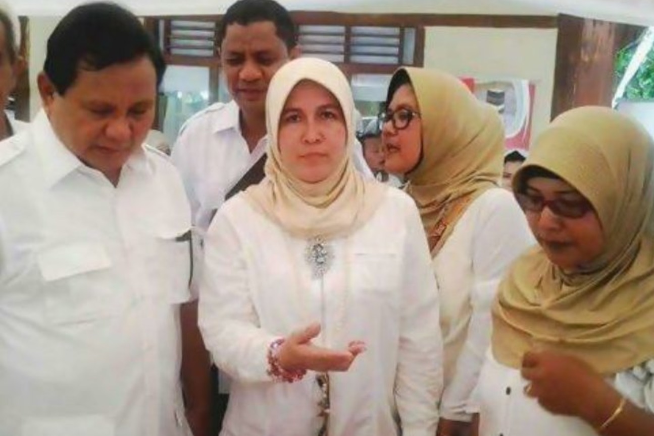 Foto Prabowo Subianto dan Asma Dewi yang diduga terlibat Saracen. (Foto: Twitter)