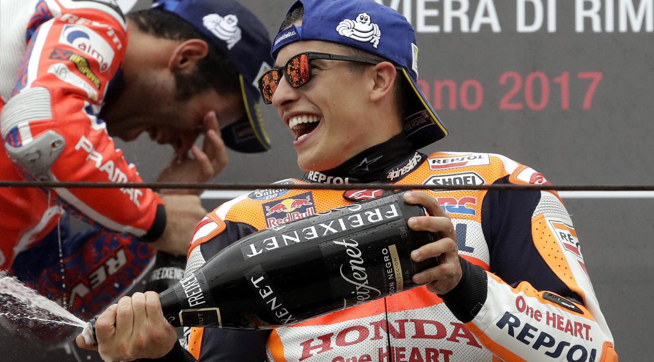 Marquez sempat mendapat ejekan ketika terjatuh saat pemanasan di GP Misano dan mendapatkan perlakuan tidak menyenangkan dari fans Valentino Rossi.