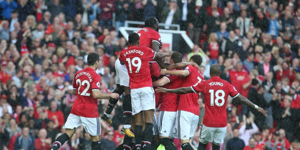 Selebrasi pemain Manchester United usai Antonio Martial mencetak gol lewat penalti pada menit ke 90+2. (foto: MU)