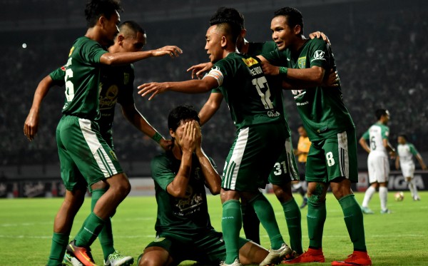Persebaya akan menjalani laga perdana babak 16 besar Liga II menjamu PSBS Biak di Stadion Gelora Bung Tomo, Jumat (22/9)   sore.  