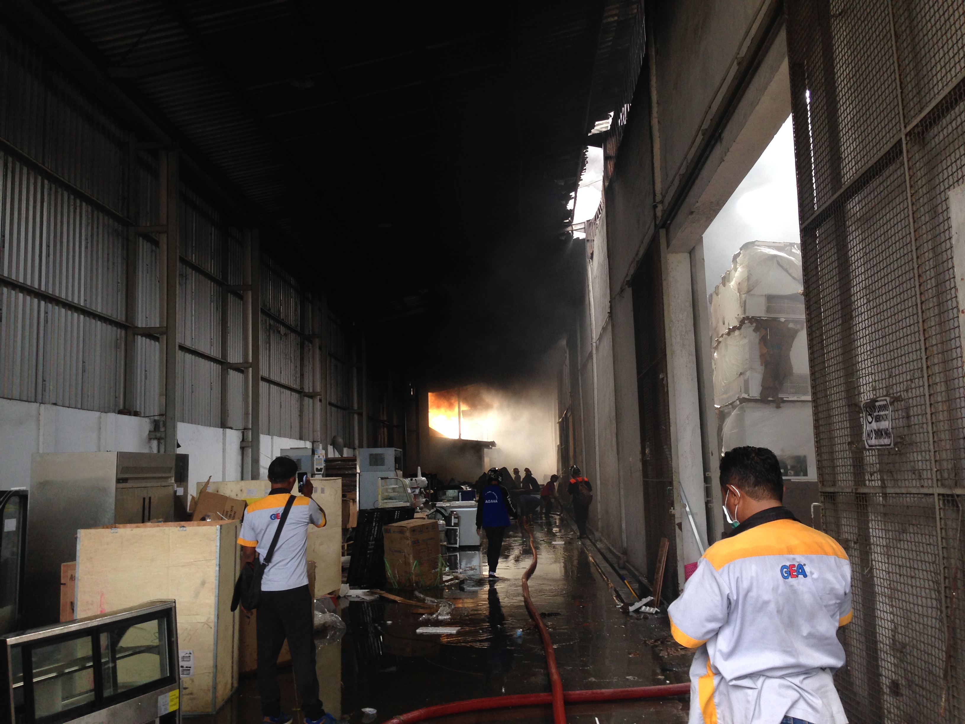 Kondisi di dalam gudang. (Foto: frd/ngopibareng.id)