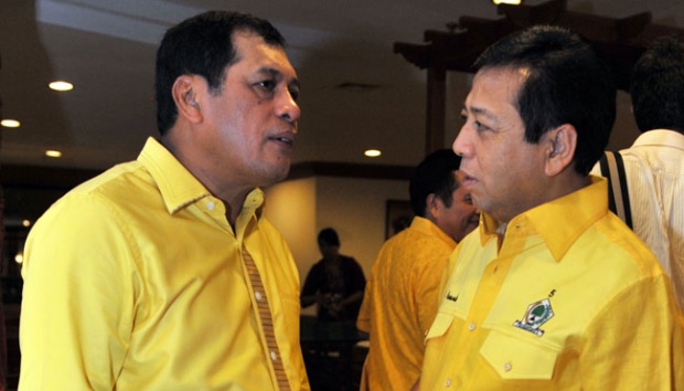Ketua harian Golkar, Nurdin Halid bersama Ketua Umum Golkar, Setya Novanto.