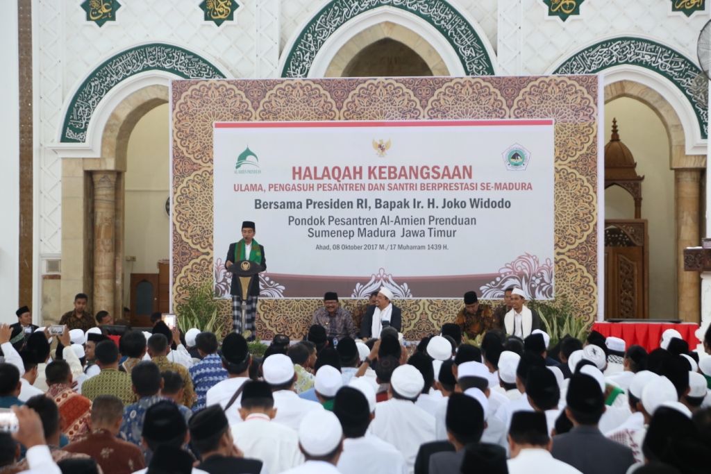 Presiden  Jokowi saat melakukan kunjungan kerja di Sumenep, Madura, Minggu, 8 Oktober 2017.(Foto: Biro Pers Setpres)