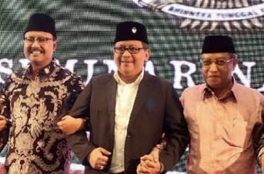 (dari kiri) Saifullah Yusuf, Hasto Kristiyanto dan KH Said Aqil Siradj