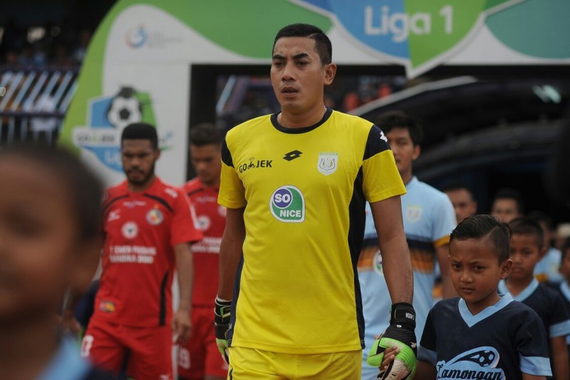 Inilah wajah kiper Persela Choirul Huda 45 menit sebelum meregang nyawa dalam laga melawan Semen Padang, di Stadion Surajaya, Lamongan, Minggu 15 Oktober 2017. (foto: ngopibareng.id)