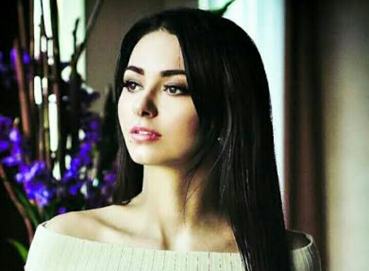 Model cantik Rusia, Helga dekat dengan James Rodriguez berkat andil Ronaldo.
