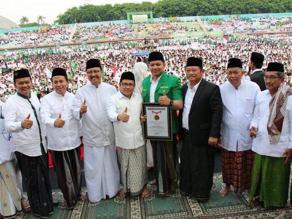 Sejumlah Kiai dan Para Tokoh di Puncak Hari Santri Nasional di Sidoarjo (22/10/2017).