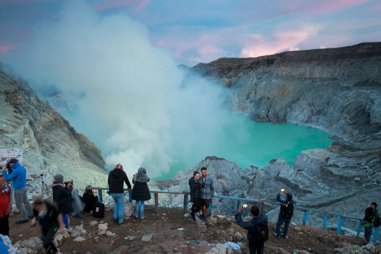 Kawah Ijen yang Eksotik