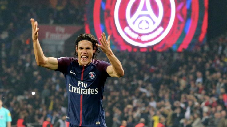 Selebrasi Cavani usai mencetak dua gol ke gawang Nice dalam lanjuran Liga 1 Prancis, dinihari tadi. 