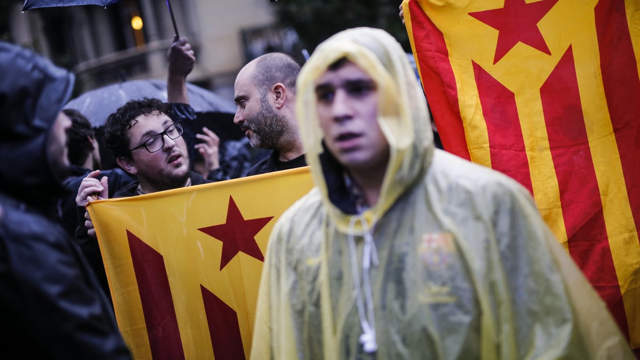 Catalonia menyatakan deklarasi kemerdekaan sepihak pada Jumat, 27 Oktober 2017. (Foto: afp)