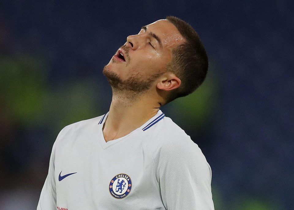 Ekspresi pemain Chelsea, Eden  Hazard usai dihajar AS Roma, 0-2 dalam lanjutan Liga Champions, dinihari tadi. foto: reuters 