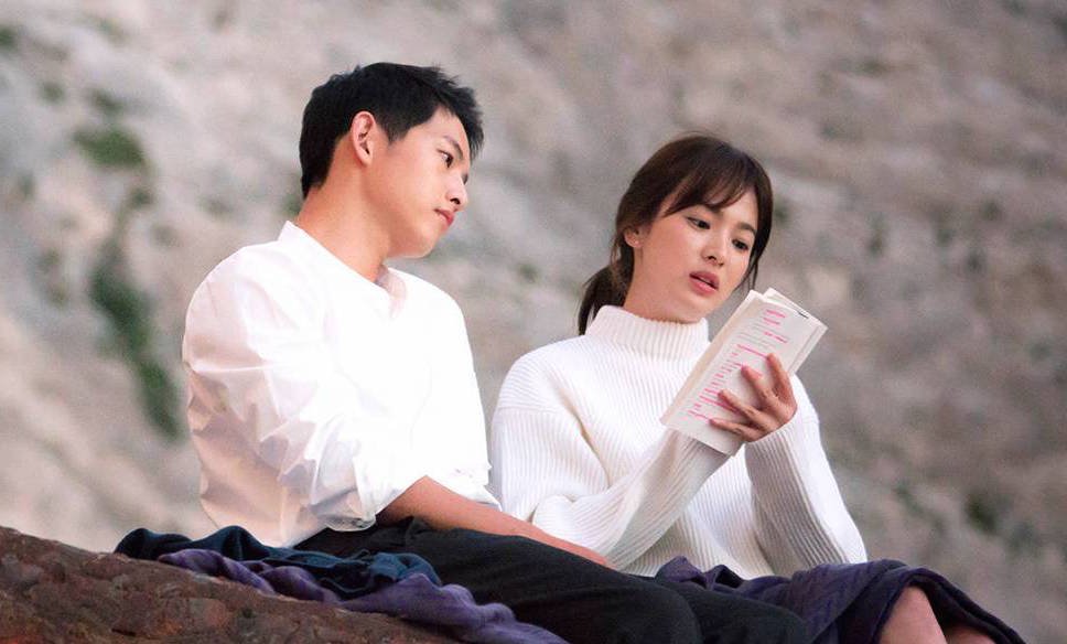 Song Joong Ki dan Song Hye Kyo dalam serial drama 'Descendants of the Sun'.