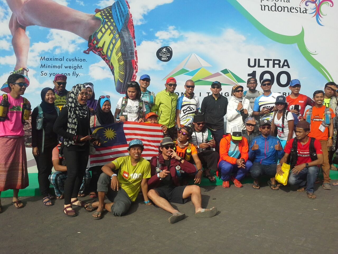 Suasana jelang pemberangkatan peserta lomba lari BTS Ultra 100 sebelum peristiwa meninggalnya perserta Andi Nursaiful,  sore kemarin.