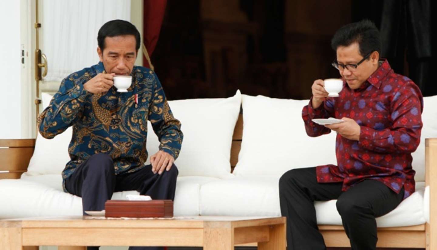 Presiden Joko Widodo dan Muhaimin Iskandar dalam sebuah jamuan minum teh