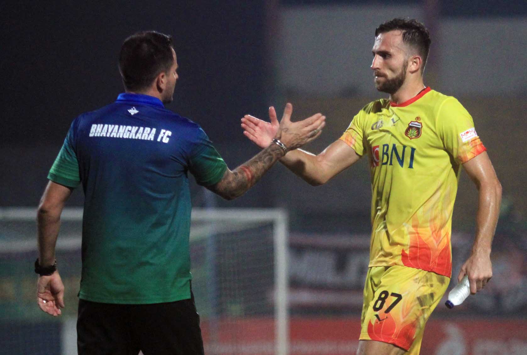  Ilija Spasojevic saat membela Bhayangkara FC dalam laga melawan Madura United, Rabu (8/11) lalu. foto:ngopibareng.id/tom