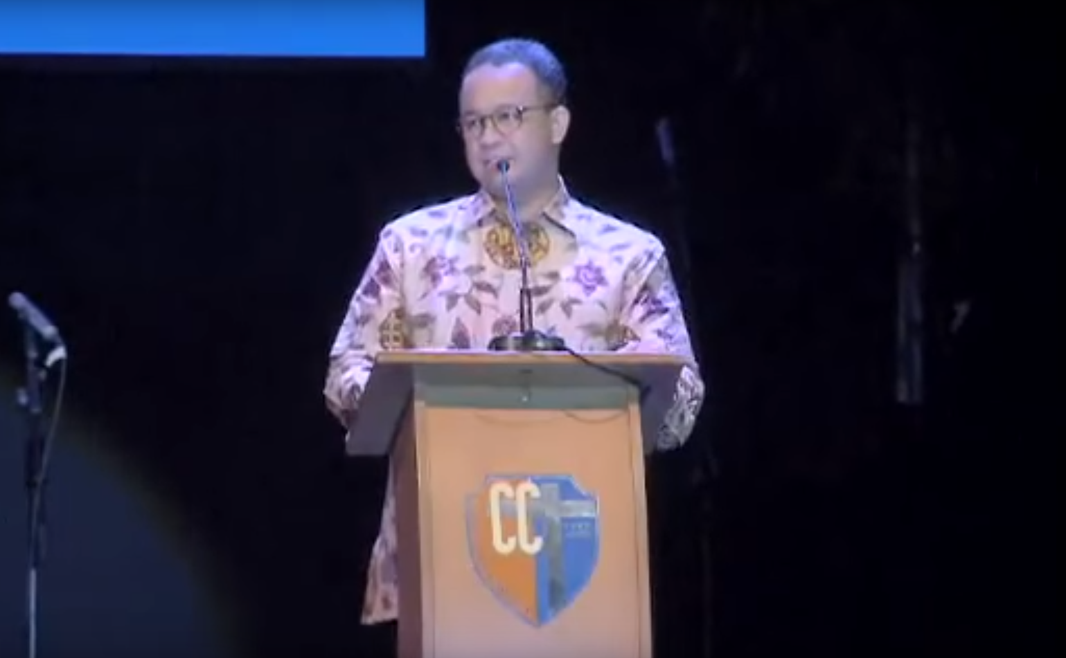Gubernur DKI Jakarta Anies Baswedan menghadiri perayaan 90 tahun berdirinya lembaga pendidikan Kolese Kanisius, di Hall D JIExpo Kemayoran, Jakarta, Sabtu 11 November 2017. 