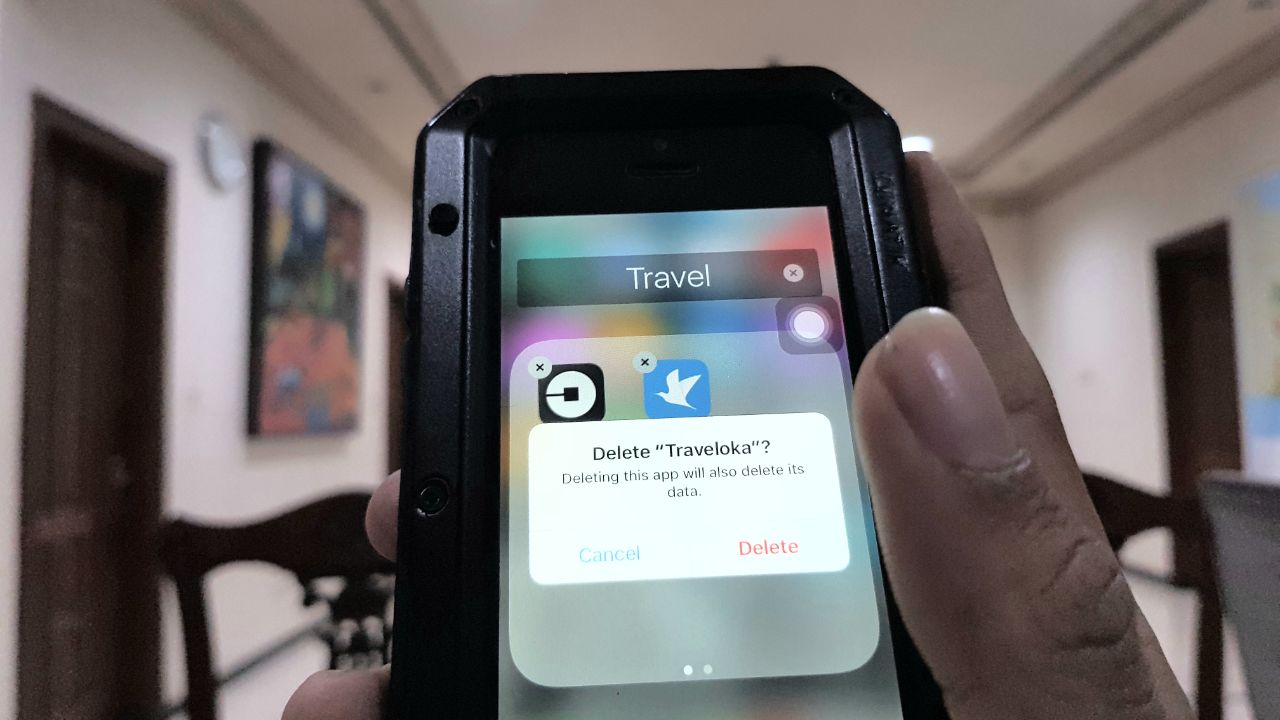 Ilustrasi #UnInstallTraveloka.