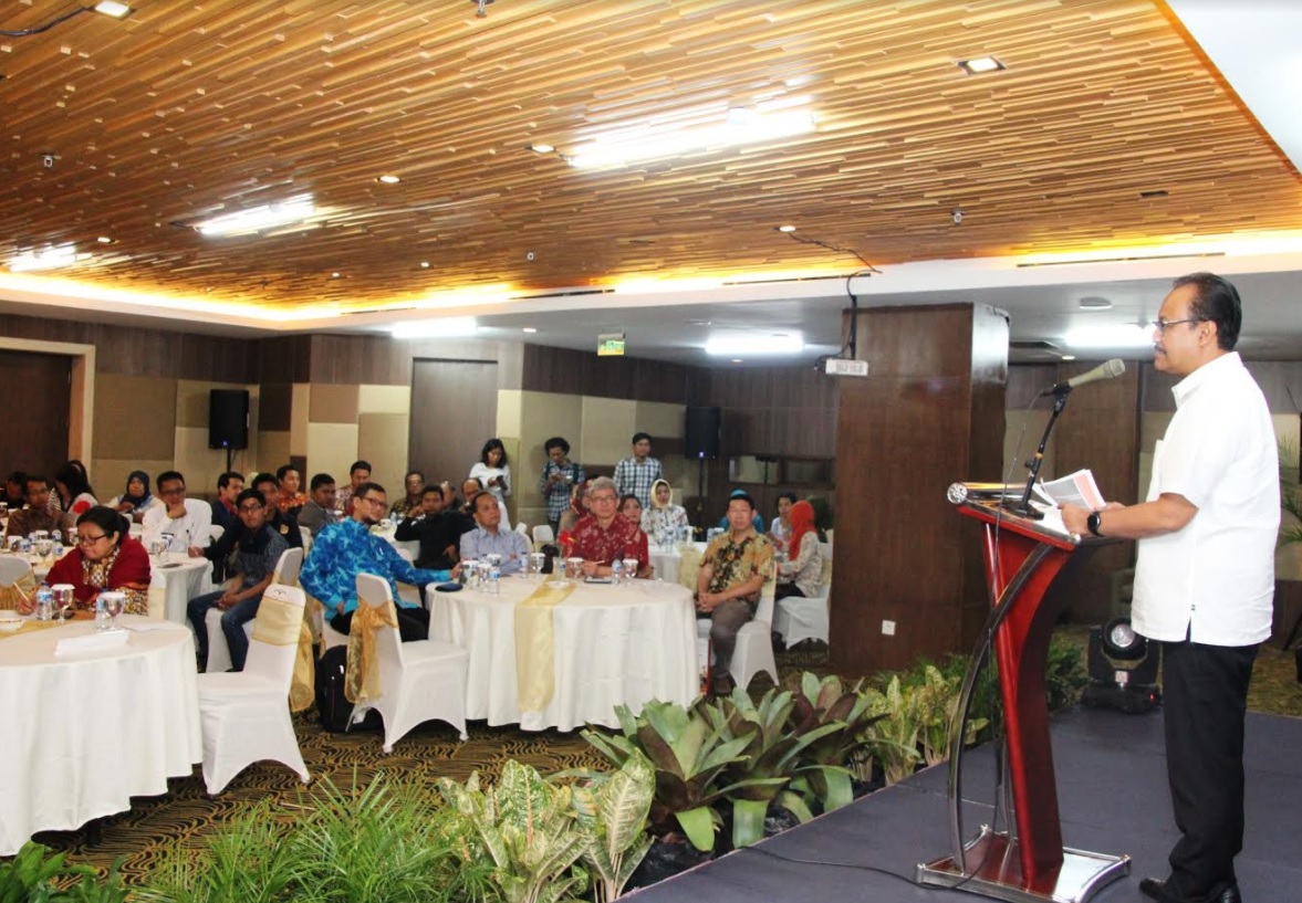 Wakil Gubernur Saifullah Yusuf (Gus Ipul) saat menghadiri  acara Forum Pariwisata ‘Investasi Bisnis Pariwisata’ di Hotel Santika, Pandegiling, Surabaya, Rabu, 15 November 2017, pagi. (Foto: Istimewa)