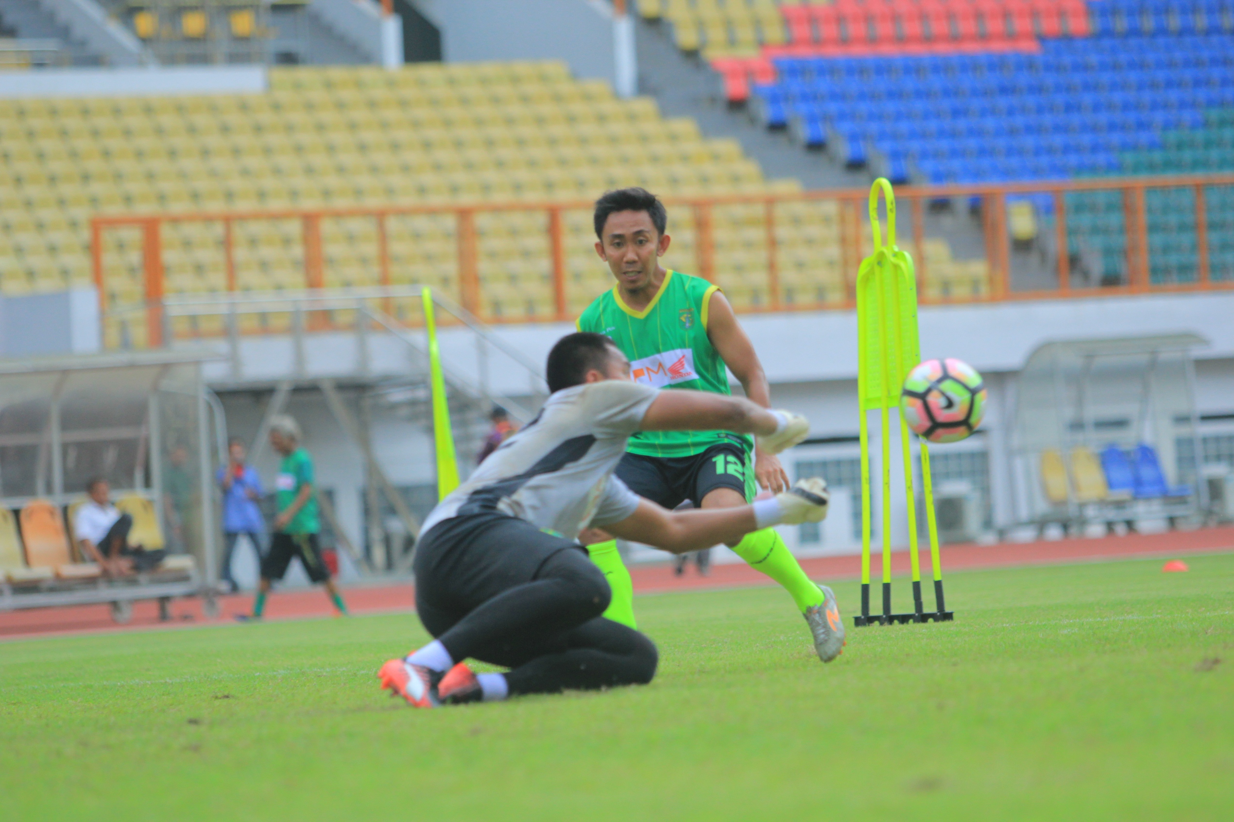 Pemain Persebaya Surabaya Rendi Irwan. (foto : Istimewa) 